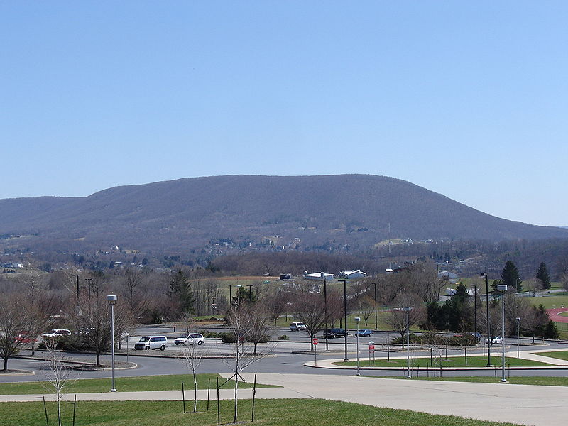 800px-Mount_Nittany2.jpg