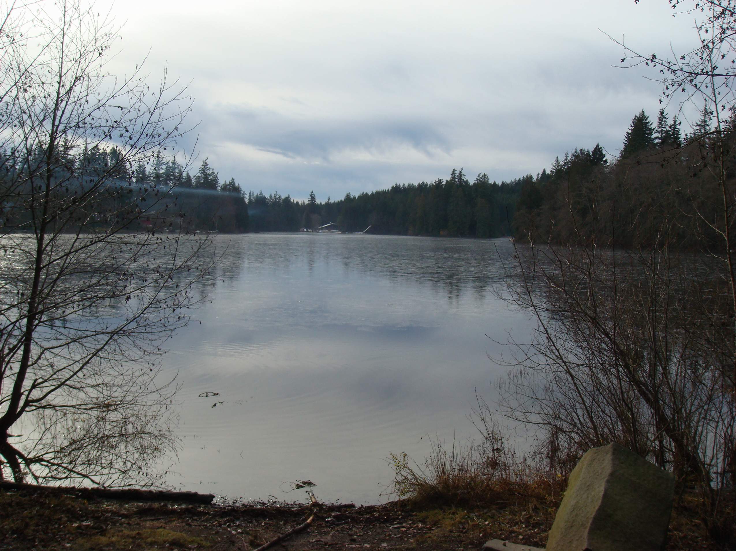 Smoke_Over_Island_Lake1-1-08.JPG